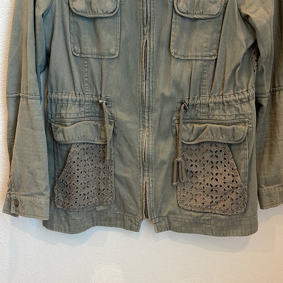Harper Eyelet Utility Jacket Size Medium - Picture 2 of 8